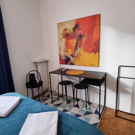 Double Bed Room Homestay Shared Accommodation Paris Dış mekan fotoğraf